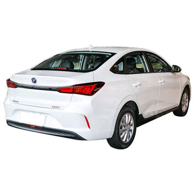 Changan YiDong EV460 Chiński elektryczny taksówka sedan 401KM Żywotność baterii