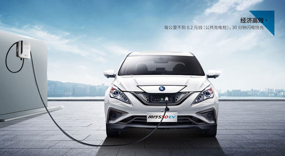 Dong Feng S50 EV Chińskie elektryczne taksówki z Bluetooth GPS Uber Online Car Hailing