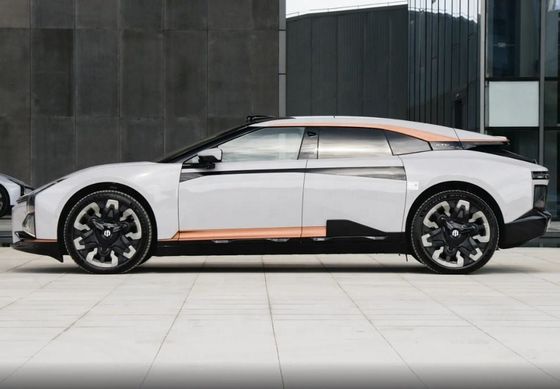 HiPhi Z Elektryczny samochód luksusowy Inteligentna jazda 705KM Zakres 0-100km/h Przyśpieszenie 3,8s