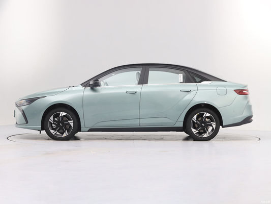 Geely Geometry G6 Chiński elektryczny sedan 410KM-500KM Przystosowany do UBER