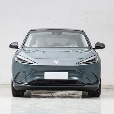 ARCFOX αS Chiński elektryczny sedan autonomiczny z Huawei