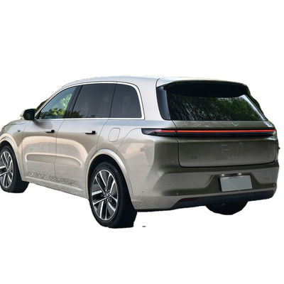 LI XIANG L8 Auto Duży luksusowy SUV 6-osobowy czysto elektryczny zasięg 1315 km