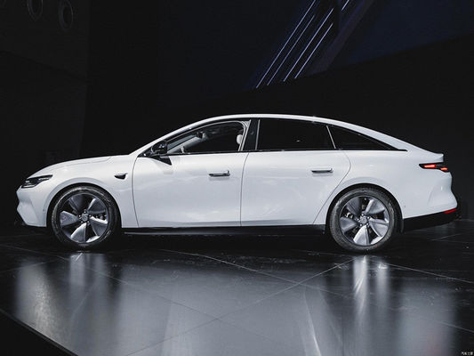 Leapmotor C01 Chiński elektryczny sedan 525KM-717KM Z bezramkowymi drzwiami