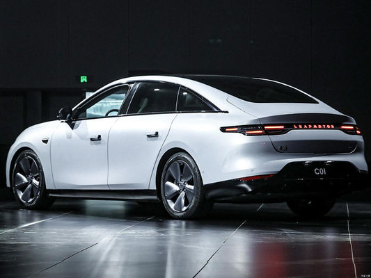 Leapmotor C01 Chiński elektryczny sedan 525KM-717KM Z bezramkowymi drzwiami