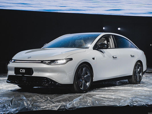 Leapmotor C01 Chiński elektryczny sedan 525KM-717KM Z bezramkowymi drzwiami