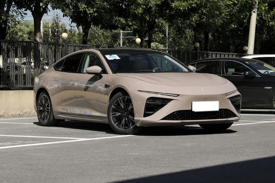 Neta S Sedan z napędem na cztery koła PHEV Asystujący poziom jazdy L2