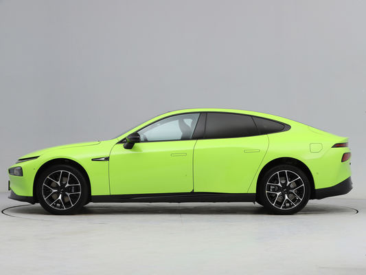 Xpeng P7 Chińskie samochody elektryczne New Energy Sedan 4 drzwi 5 miejsc napędowych