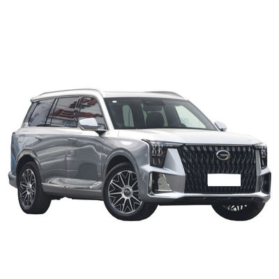 2023 GAC Trumpchi GS8 2.0T 7-osobowy duży luksusowy SUV jest dostępny w napędzie na dwa i cztery koła.