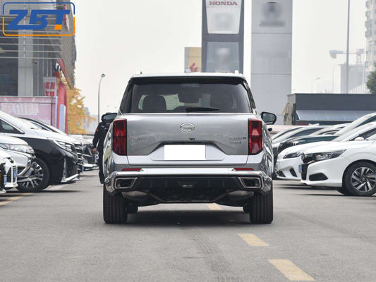 2023 GAC Trumpchi GS8 2.0T 7-osobowy duży luksusowy SUV jest dostępny w napędzie na dwa i cztery koła.