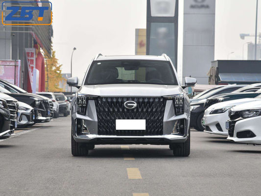 2023 GAC Trumpchi GS8 2.0T 7-osobowy duży luksusowy SUV jest dostępny w napędzie na dwa i cztery koła.