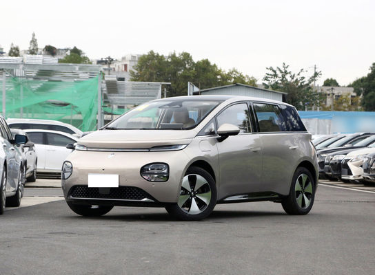 BaoJun Clouds Ev Hatchback Mała elektryczna limuzyna z zasięgiem 360-460 km