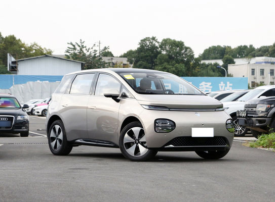 BaoJun Clouds Ev Hatchback Mała elektryczna limuzyna z zasięgiem 360-460 km