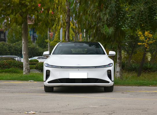 Chang'an A07 Sedan EV i Reev Dwie kombinacje Żywotność baterii 515 km (EV) i 1200 km (1.5T silnik Reev)