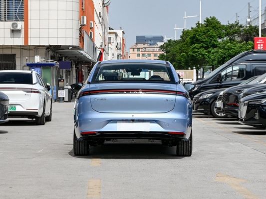 Nowy elektryczny sedan Aion S Max GAC w dwóch wersjach z zasięgiem 510-610 km