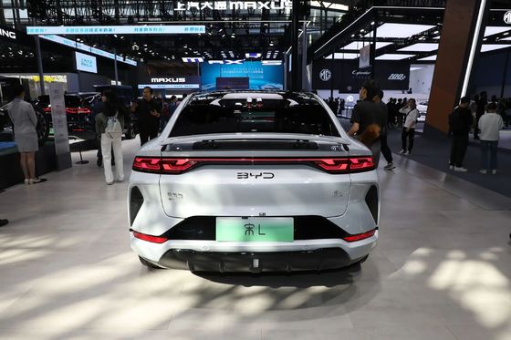 Nowa generacja BYD Pure Electric SUV SONG L 550KM-662KM Range Wnętrze