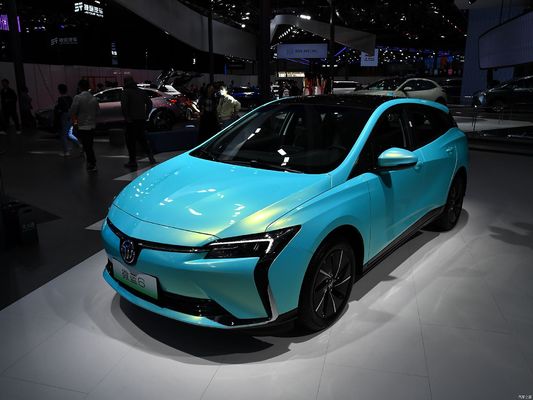 Buick Velite 6, czysty elektryczny sedan, zasięg 430KM-450KM. Chiński wspólny przedsięwzięcie elektryczny samochód z niską ceną.