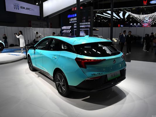 Buick Velite 6, czysty elektryczny sedan, zasięg 430KM-450KM. Chiński wspólny przedsięwzięcie elektryczny samochód z niską ceną.