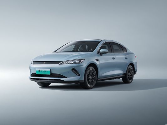 Druga generacja BYD Qin Plus 2025 DM-i Intelligent Driving Edition, z ulepszonymi funkcjami, w tej samej cenie.
