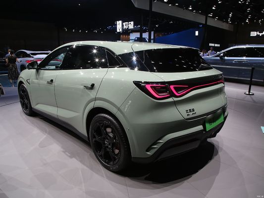 25 BYD Seal06GT, z zasięgiem 505KM-605KM, z napędem na cztery koła i napędem na dwa koła z dwoma systemami.