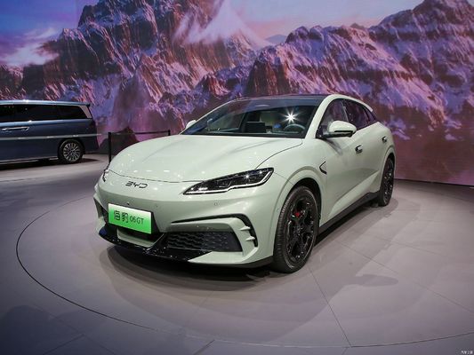 25 BYD Seal06GT, z zasięgiem 505KM-605KM, z napędem na cztery koła i napędem na dwa koła z dwoma systemami.