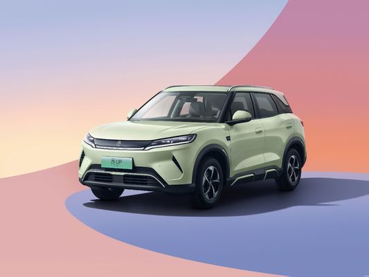2025 BYD Yuan UP. ma nowe inteligentne funkcje jazdy.