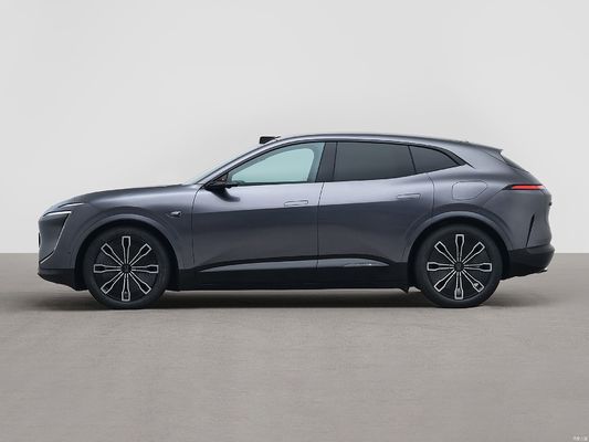Changan Avatr 07 jest nową marką wysokiej klasy stworzoną wspólnie przez CATL, Huawei i Chang'an Automobile.co czyni go najbardziej opłacalnym inteligentnym napędem.