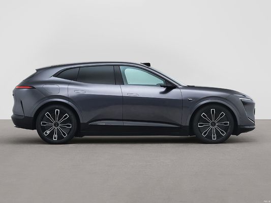 Changan Avatr 07 jest nową marką wysokiej klasy stworzoną wspólnie przez CATL, Huawei i Chang'an Automobile.co czyni go najbardziej opłacalnym inteligentnym napędem.