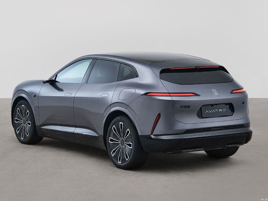 Changan Avatr 07 jest nową marką wysokiej klasy stworzoną wspólnie przez CATL, Huawei i Chang'an Automobile.co czyni go najbardziej opłacalnym inteligentnym napędem.