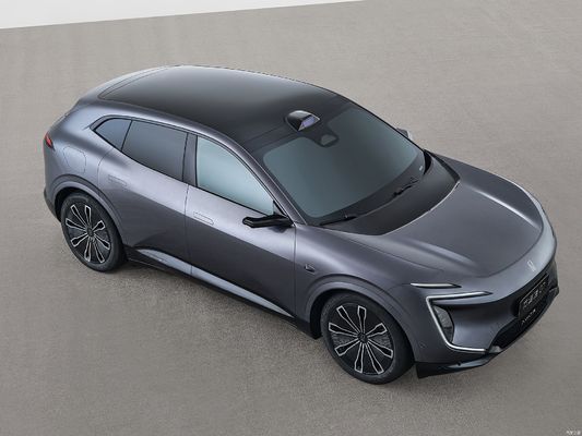 Changan Avatr 07 jest nową marką wysokiej klasy stworzoną wspólnie przez CATL, Huawei i Chang'an Automobile.co czyni go najbardziej opłacalnym inteligentnym napędem.