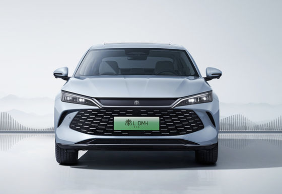 Luksus i wydajność Chińskie samochody elektryczne 2,5-3,4 godziny Czas ładowania 225/55 R17 Opony Elegantny design Fastback