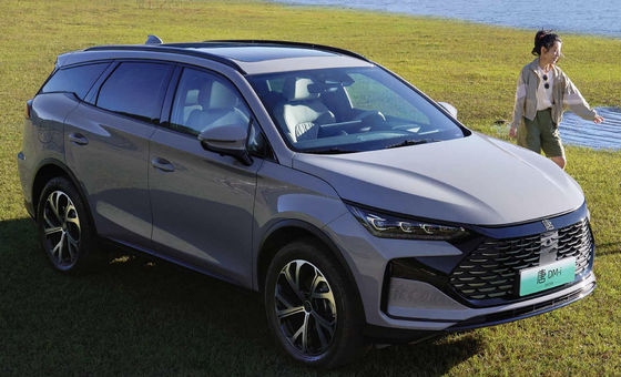 Chinese EV Cars Electric Sedan with Customized Color LFP Battery and Medium-sized Sedan Design